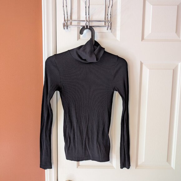 Uniqlo Heattech Extra Warm Turtlenecks 3x - Picture 8 of 10